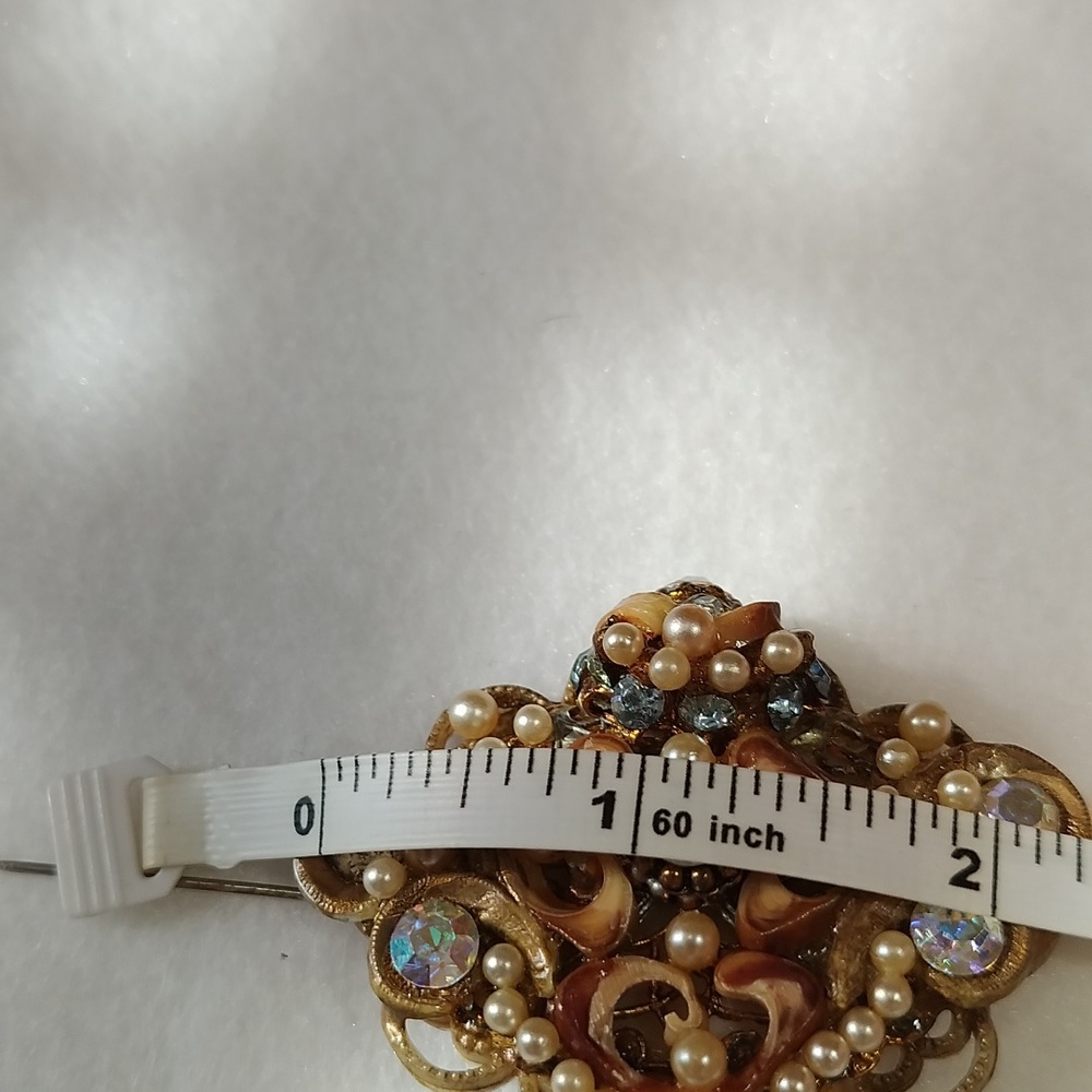 Vintage Stunning brooch. AB Crystals, light blue rhinestones, seed pearls - Picture 9 of 10